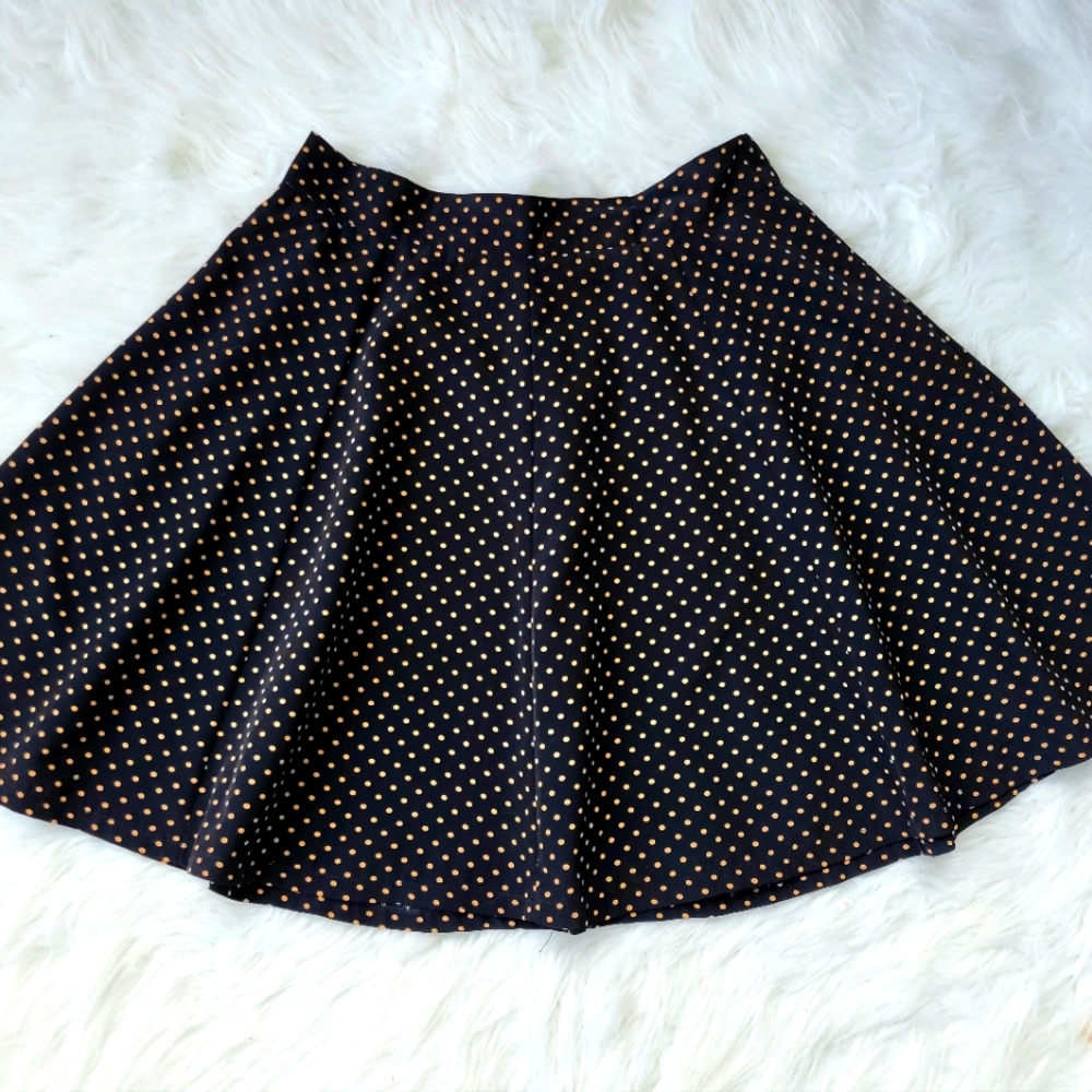 NWOT! FOREVER 21 Skater Skirt